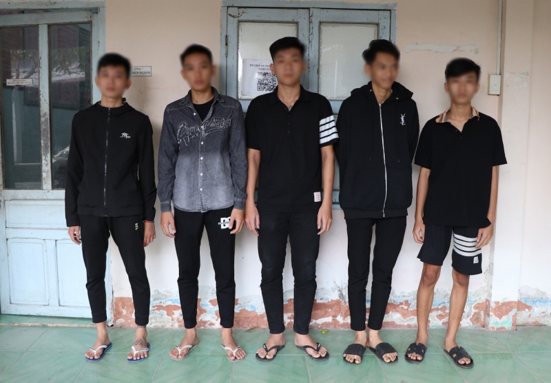 No sung phao,  Gay roi anh 1