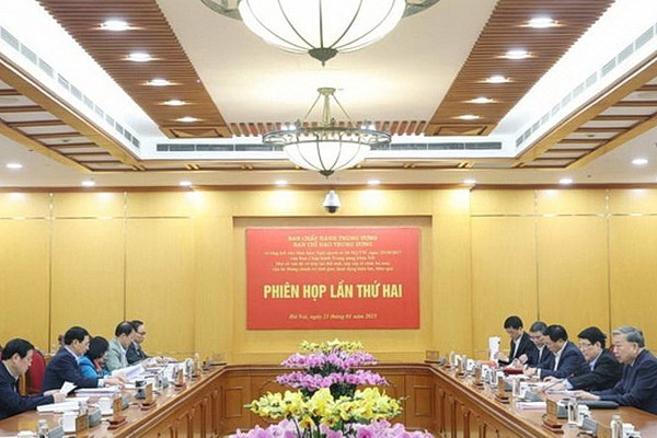 Hop Ban Chi dao Trung uong ve tong ket thuc hien Nghi quyet so 18 hinh anh