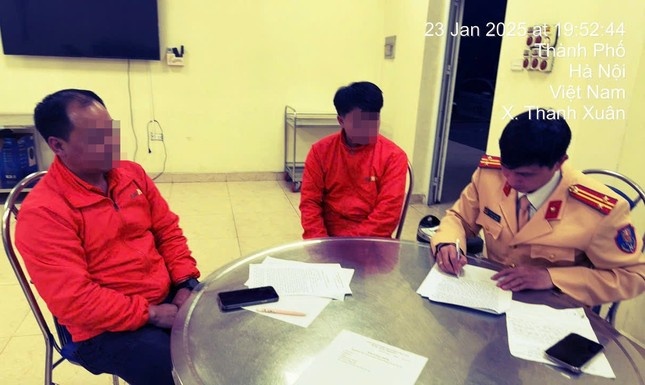 Chèn ép, Tạt đầu xe khách ảnh 2 Chen ep, Tat dau xe khach anh 2