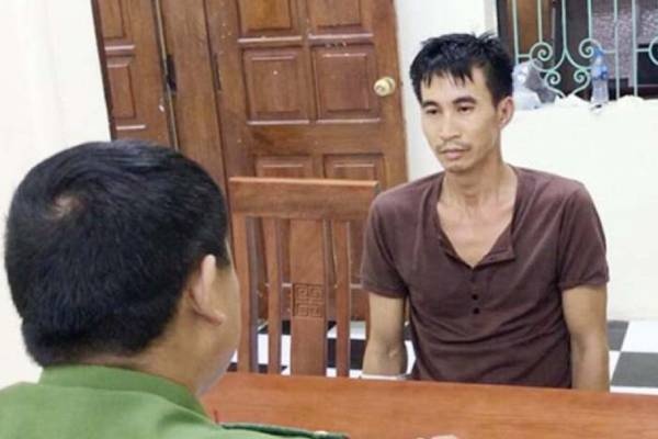 Canh sat hinh su ke man dau tri voi ten sat nhan co bang cu nhan luat hinh anh