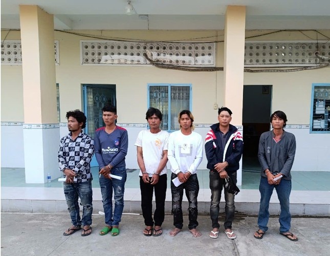 Sat hai dong nghiep,  Phi tang xac,  Xuong bien anh 2