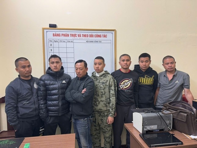 Tam giu hinh su 7 doi tuong 'bao ke' ban dao, quat dip Tet hinh anh