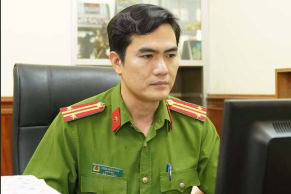 Man dau tri,  Ten sat nhan,  Bang cu nhan luat anh 1