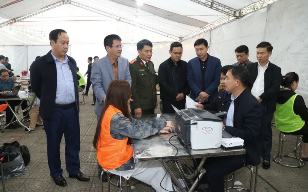 Triet pha duong day lua dao xuyen bien gioi gan 1.000 ty dong hinh anh