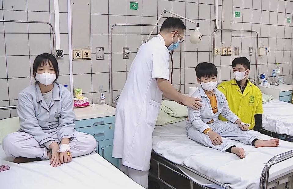 32 tre ngo doc do uong nham thuoc diet chuot hinh anh