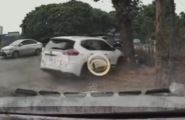 Khoanh khac xe 7 cho lao xuong song, 7 nguoi tu vong o Nam Dinh hinh anh