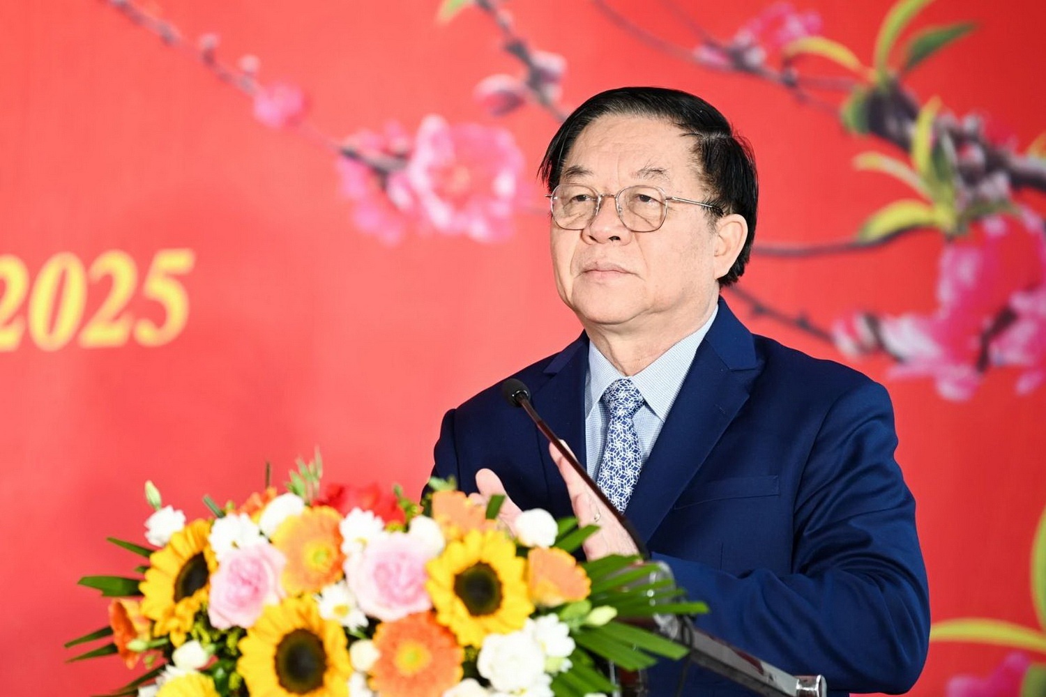 Bao chi can gop phan bao ve vung chac nen tang tu tuong cua Dang hinh anh