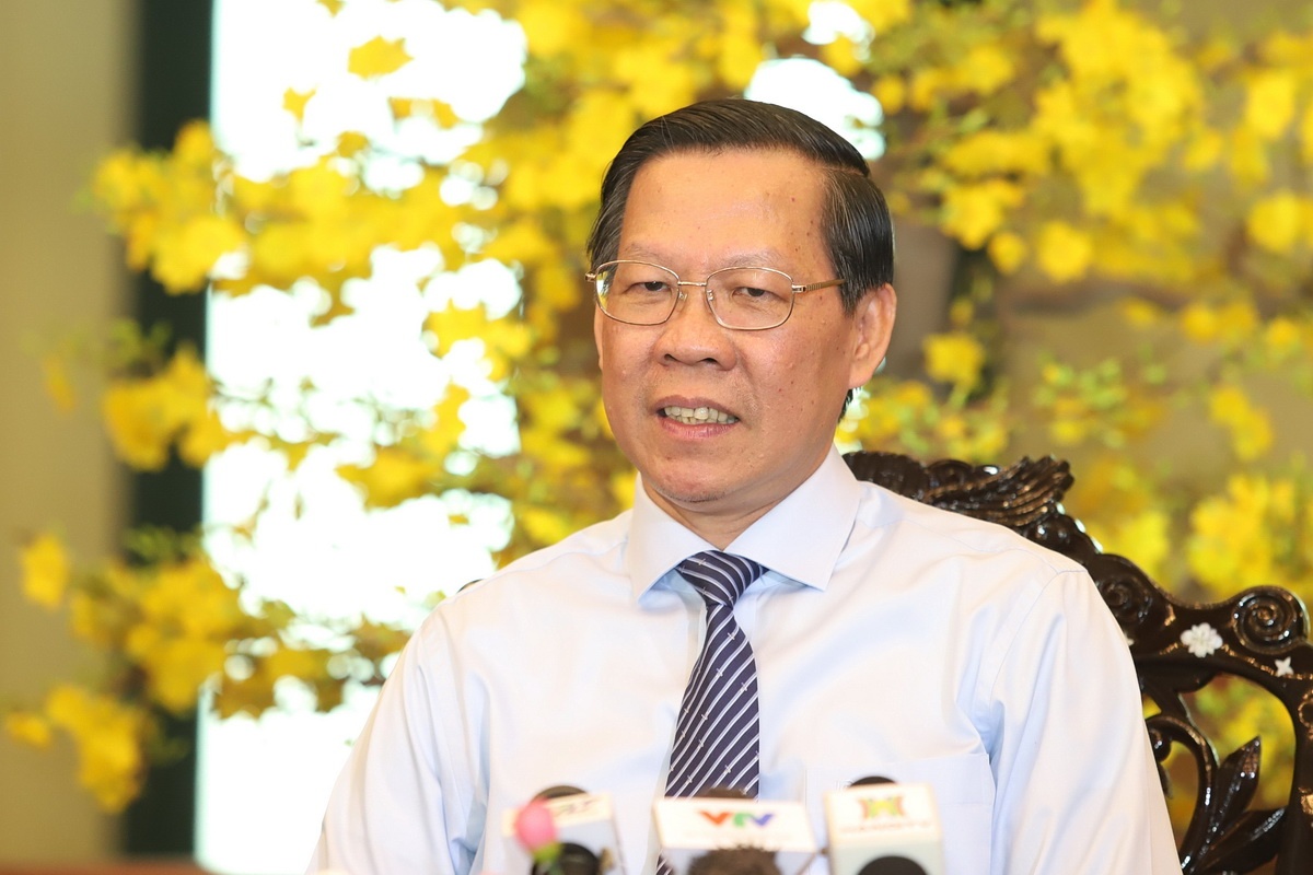 Chu tich TP.HCM Phan Van Mai nhan them nhiem vu hinh anh