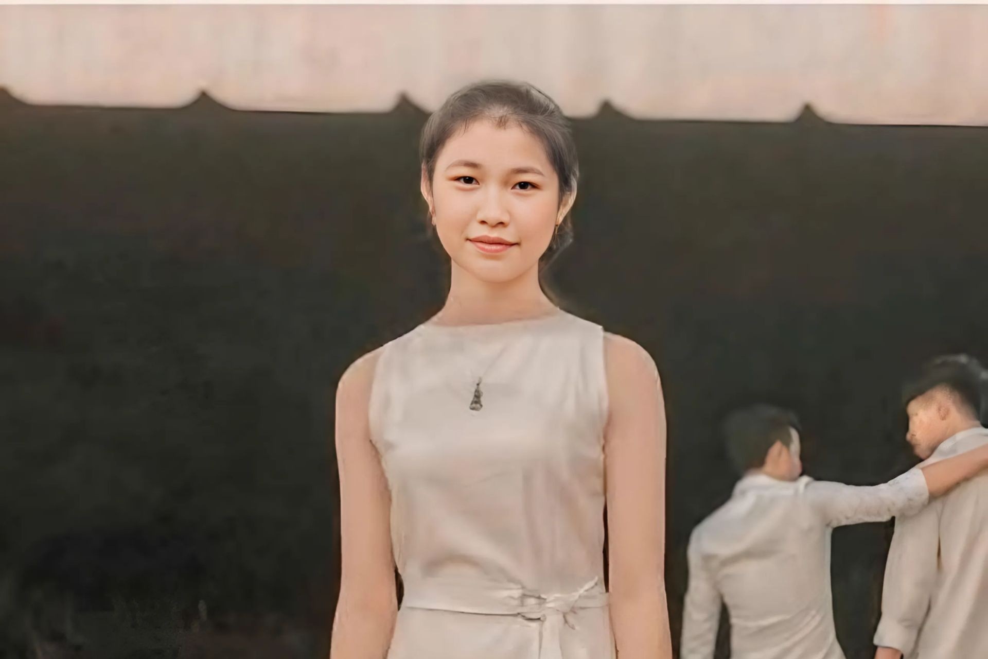 Nu sinh nam 4 o lai TP.HCM lam them dip Tet mat tich bi an hinh anh