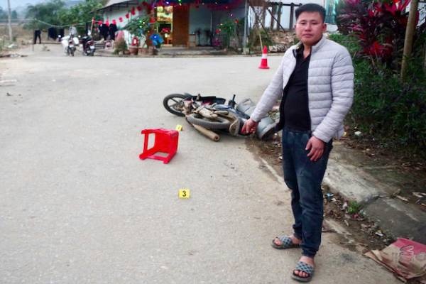 Xu ly 'ma men' thong chot, tong truong cong an xa bi thuong hinh anh