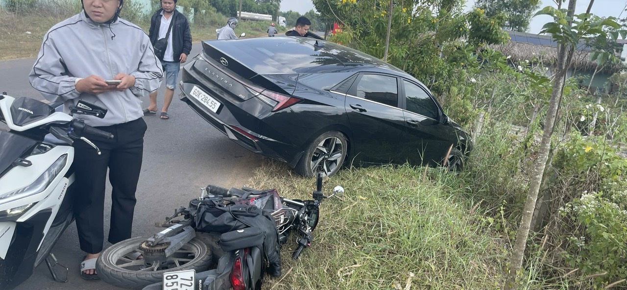 Trộm tài sản,  Trị giá,  hơn 400 triệu,  Công ty AUTOWEL VINA,  Doanh nghiệp AUTOWEL VINA,  Cty AUTOWEL VINA ảnh 2 Trom tai san,  Tri gia,  hon 400 trieu,  Cong ty AUTOWEL VINA,  Doanh nghiep AUTOWEL VINA,  Cty AUTOWEL VINA anh 2