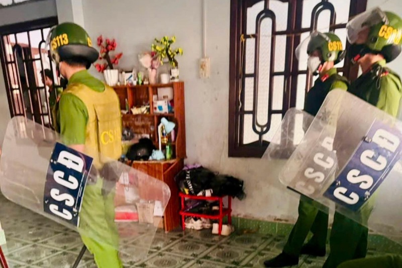 Danh con 7 gio anh 1