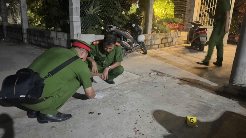 Dang ngoi choi o nha nguoi than, anh re bi em vo dam tu vong hinh anh