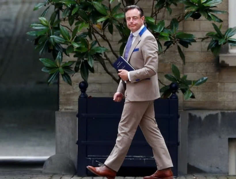 Bi co thu tuong moi hinh anh