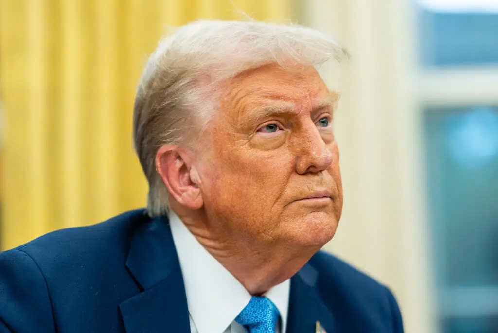 Ong Trump bat ngo 'quay xe' phut chot hinh anh