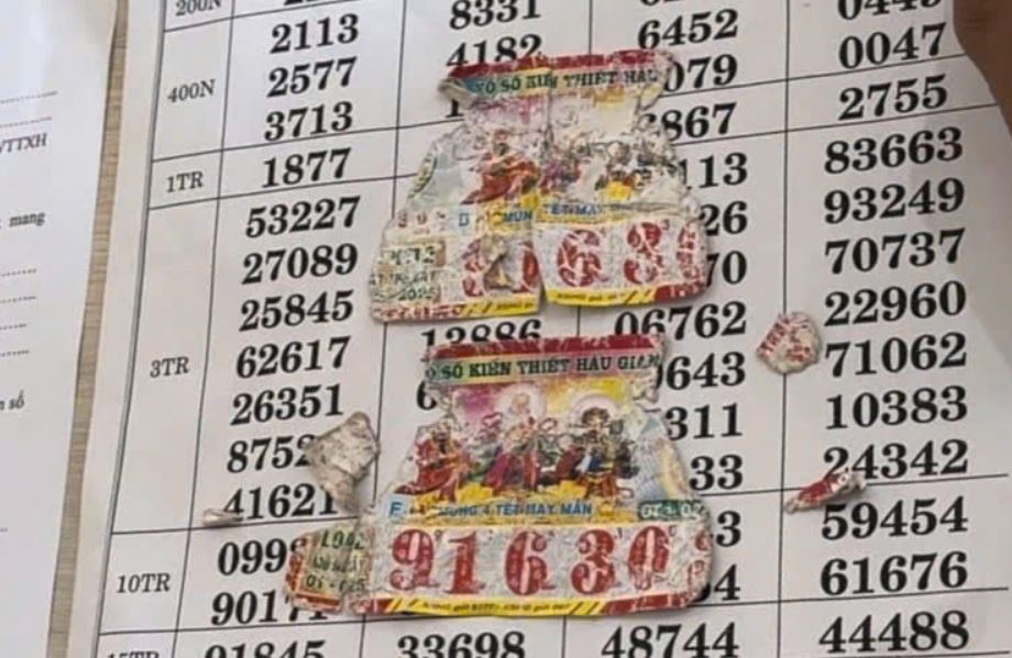 Them tinh tiet vu suy sup vi hai to ve so trung giai dac biet bi rach hinh anh