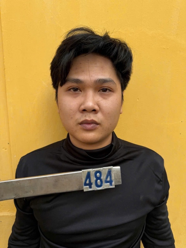 Ngan hang Techcombank,  Ngan hang MB Bank,  Ngan hang MB,  Techcombank,  Lua dao anh 1