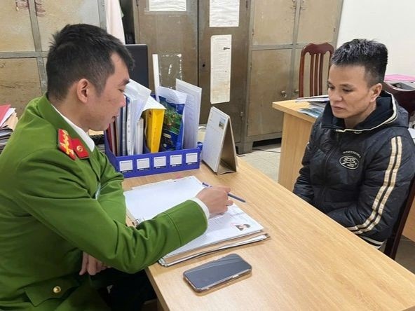 Tron thi hanh an anh 1