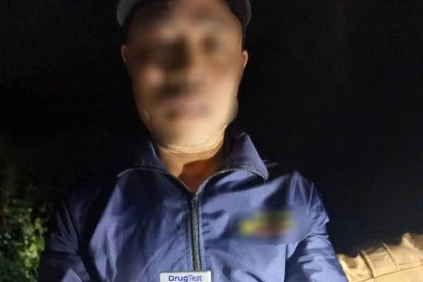 Tai xe xe khach duong tinh ma tuy, thieu hop tac khi bi kiem tra hinh anh