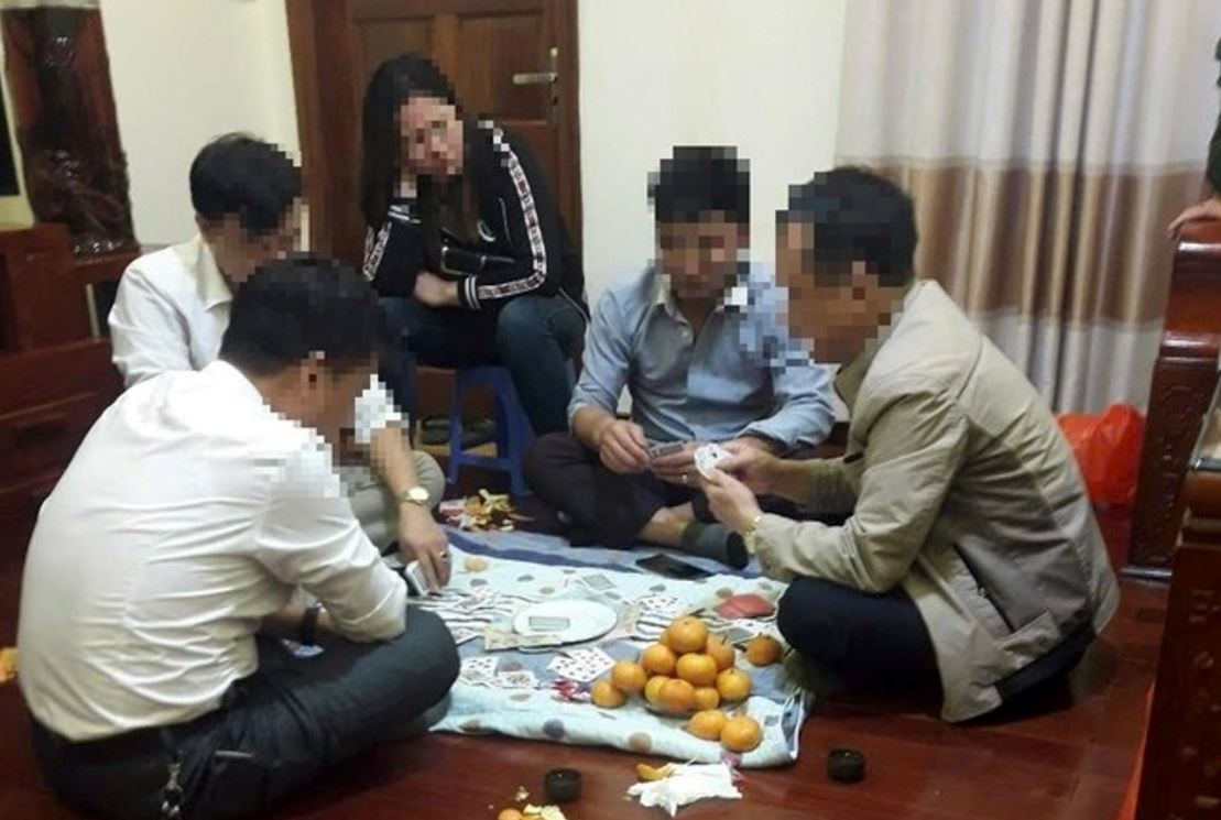 Xac minh hinh anh nghi nhieu lanh dao xa o Bac Ninh choi bai an tien hinh anh