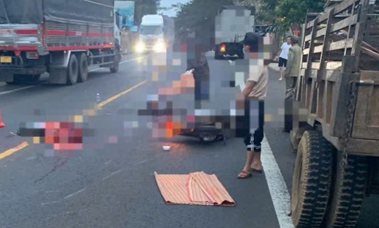 Vuot xe may cay, hai nguoi di xe may tu vong hinh anh