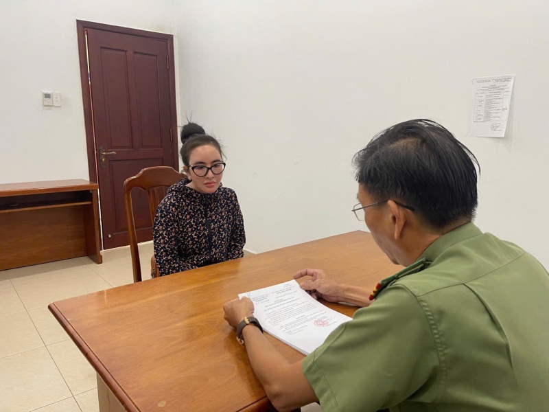 Mua ban,  Hoa don trai phep,  Nguyen Thi Kim Uyen,  Bui Quang Minh anh 2