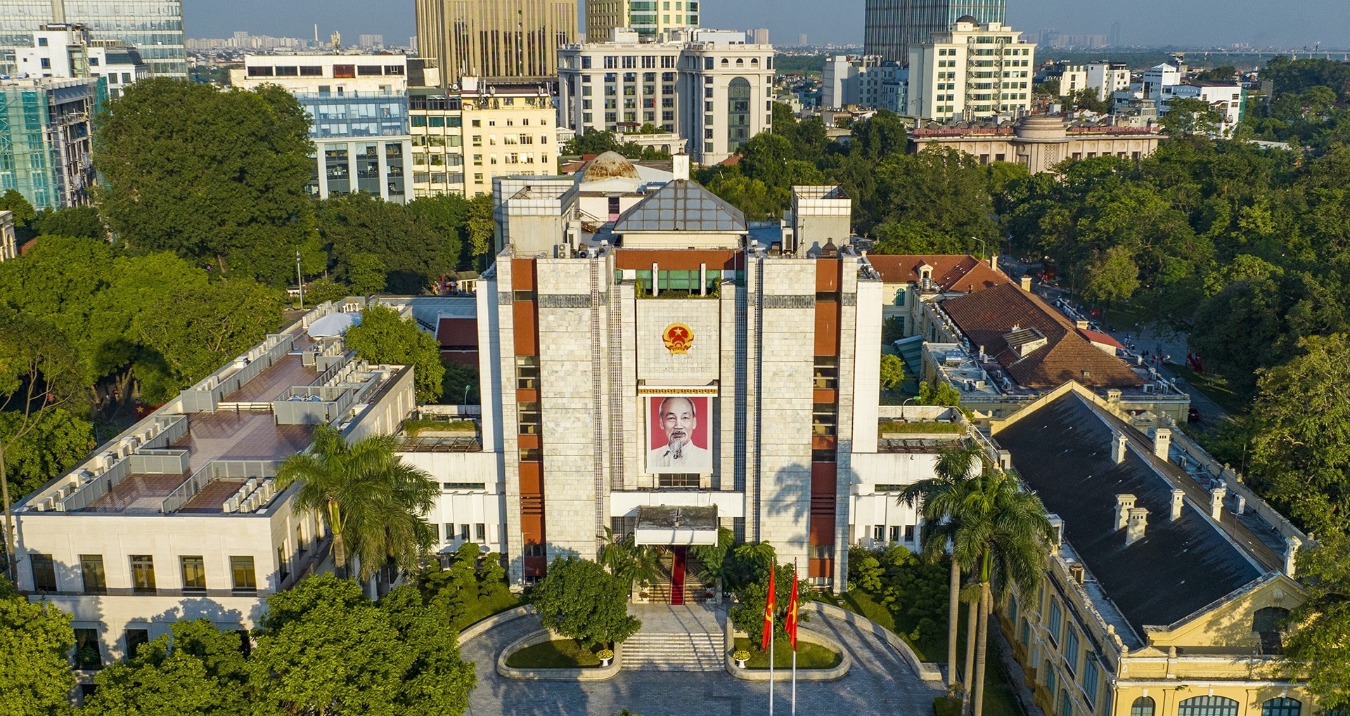 Ha Noi du kien giam 6 so va 61 phong khoi quan, huyen hinh anh