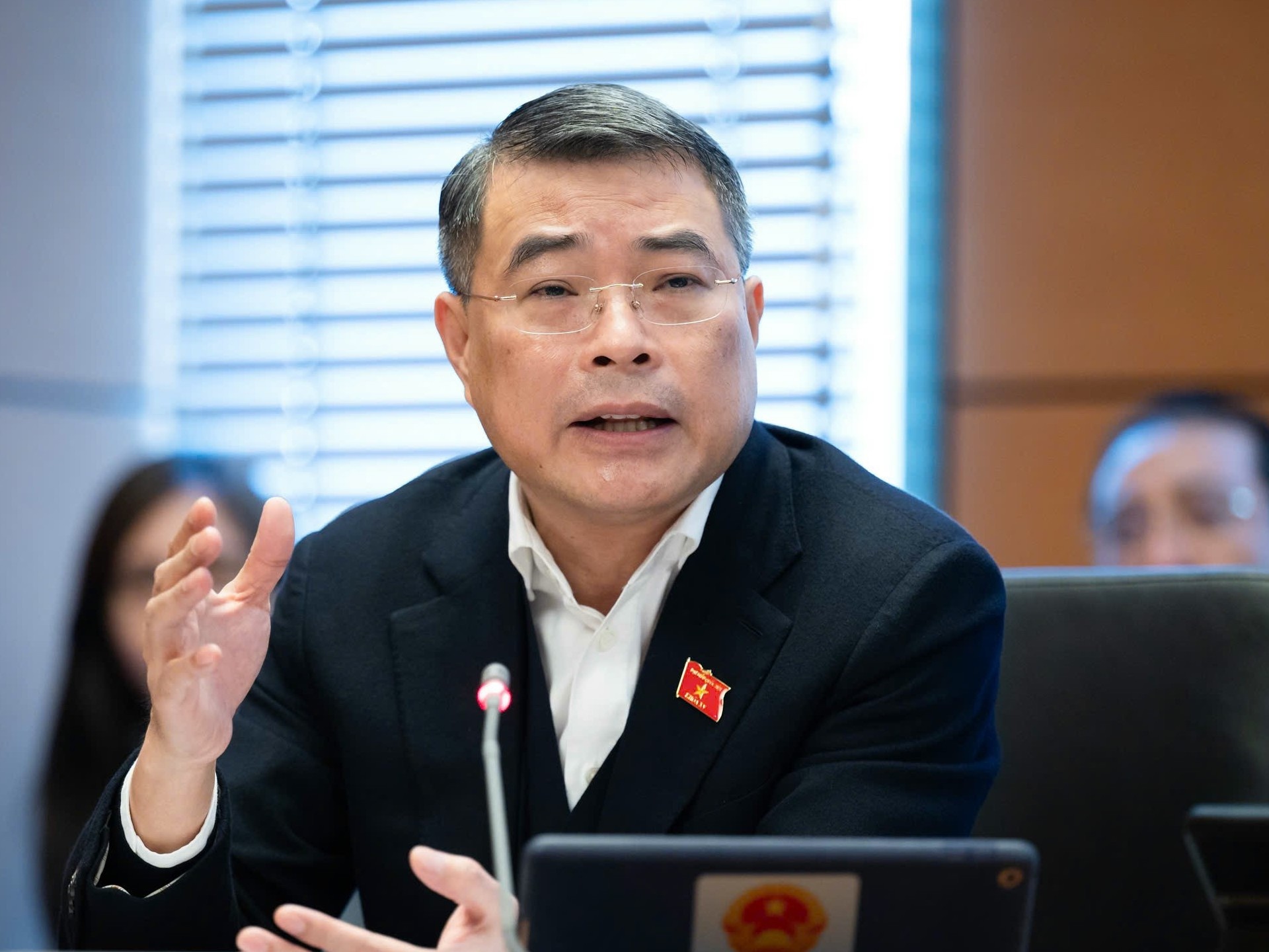 Sau bo cong an cap huyen, se tinh toan bo may VKSND, TAND hinh anh