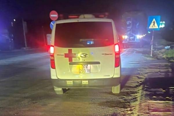 Xu phat tai xe xe cuu thuong hu coi khong dung quy dinh hinh anh