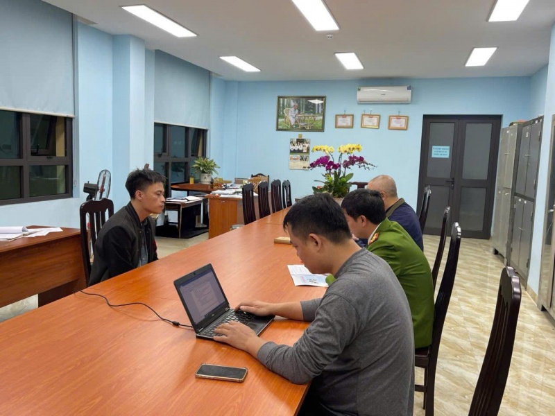 hanh hung nam shipper anh 1