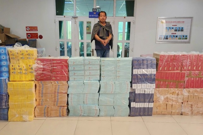 Thuoc la lau,  Quy mo lon,  TP.HCM anh 1