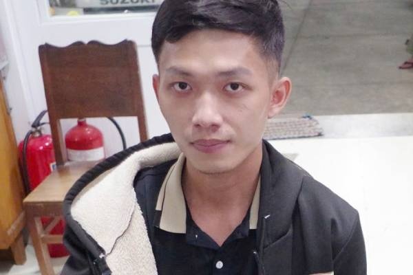 Nam 'phu thuy' 26 tuoi dem vang gia den tiem cam do gio tro phi phap hinh anh