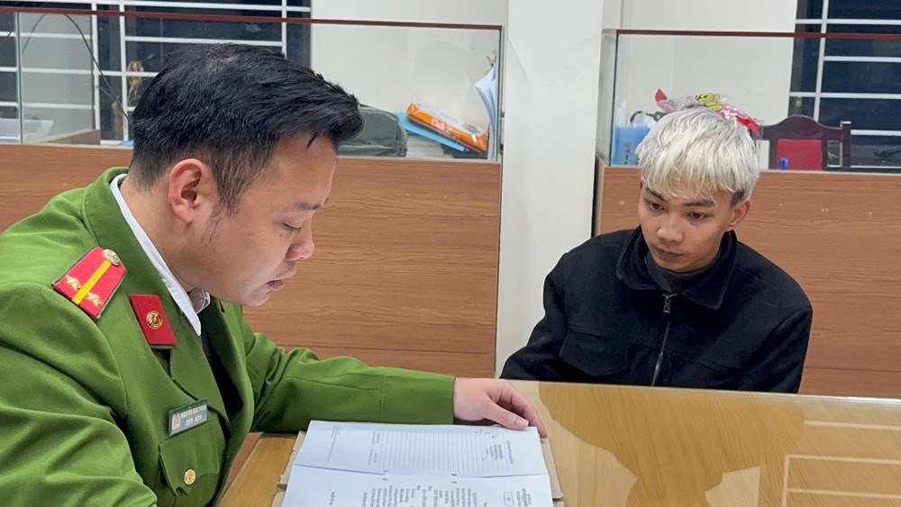 Xe dam goc cay,  3 nguoi tu vong anh 2