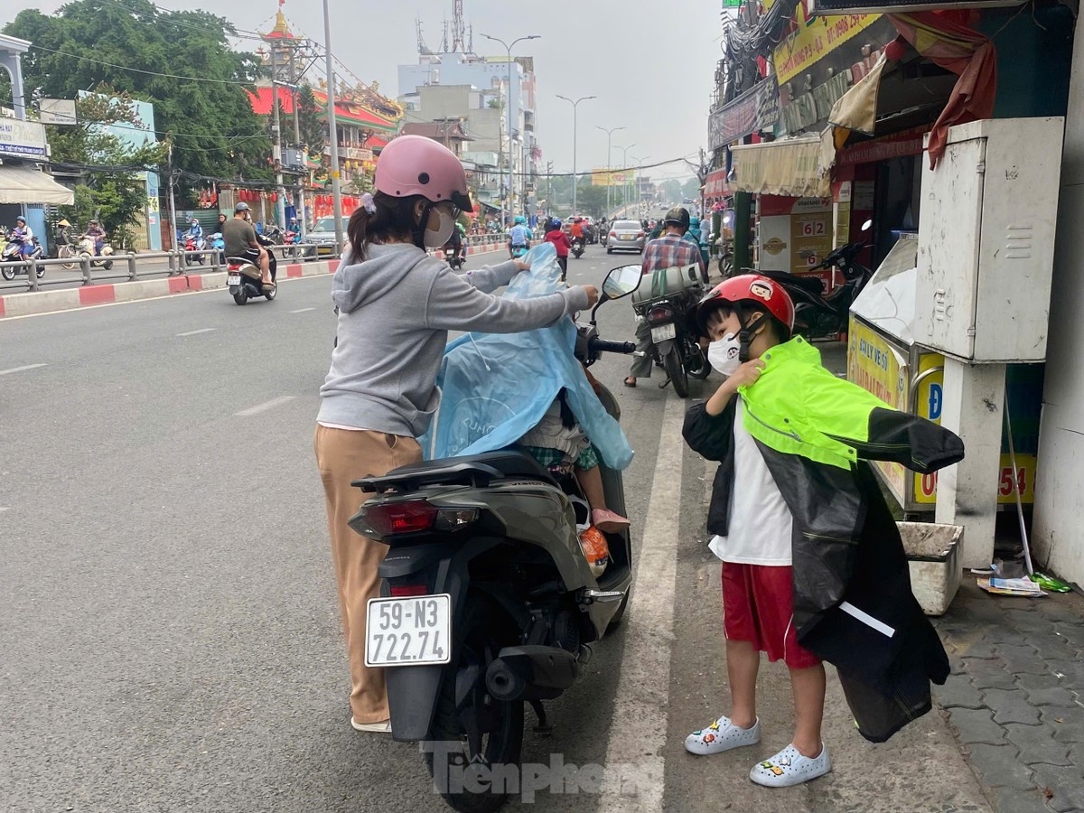 TP.HCM may mu trai mua anh 2