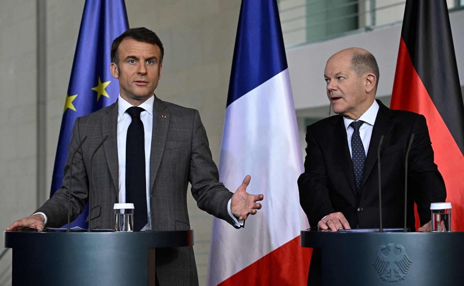 Phap va Duc chia re ve cach tra dua thue quan cua My hinh anh