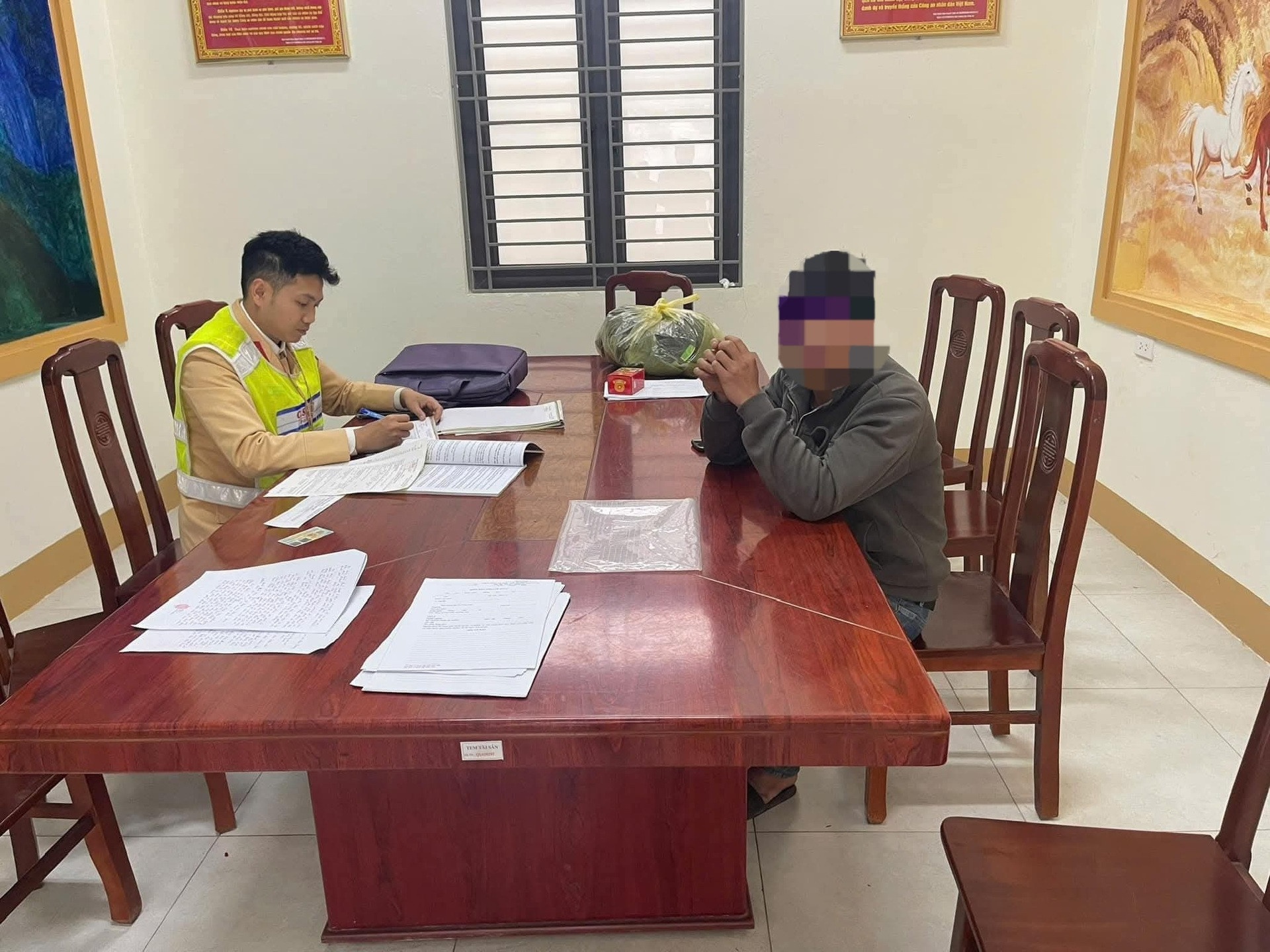 Chan oto,  Tren deo Da Trang anh 1