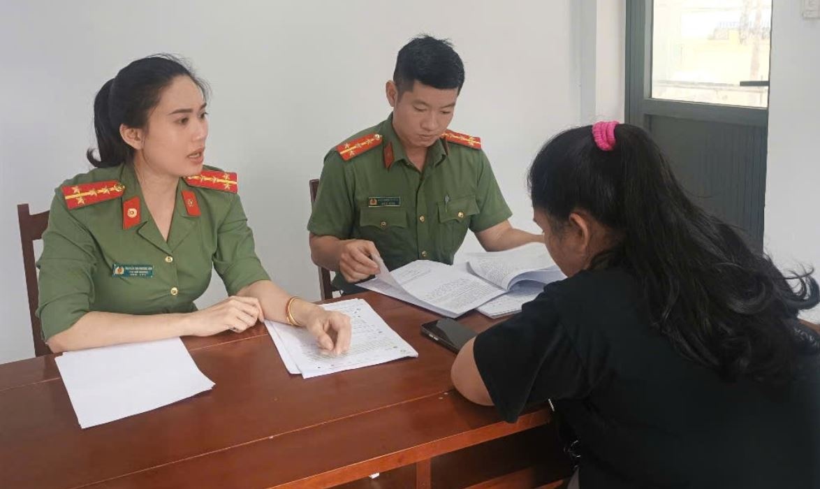 Tung tin bi danh thuoc me hut 28.000 chia se, co gai bi phat 7,5 trieu hinh anh