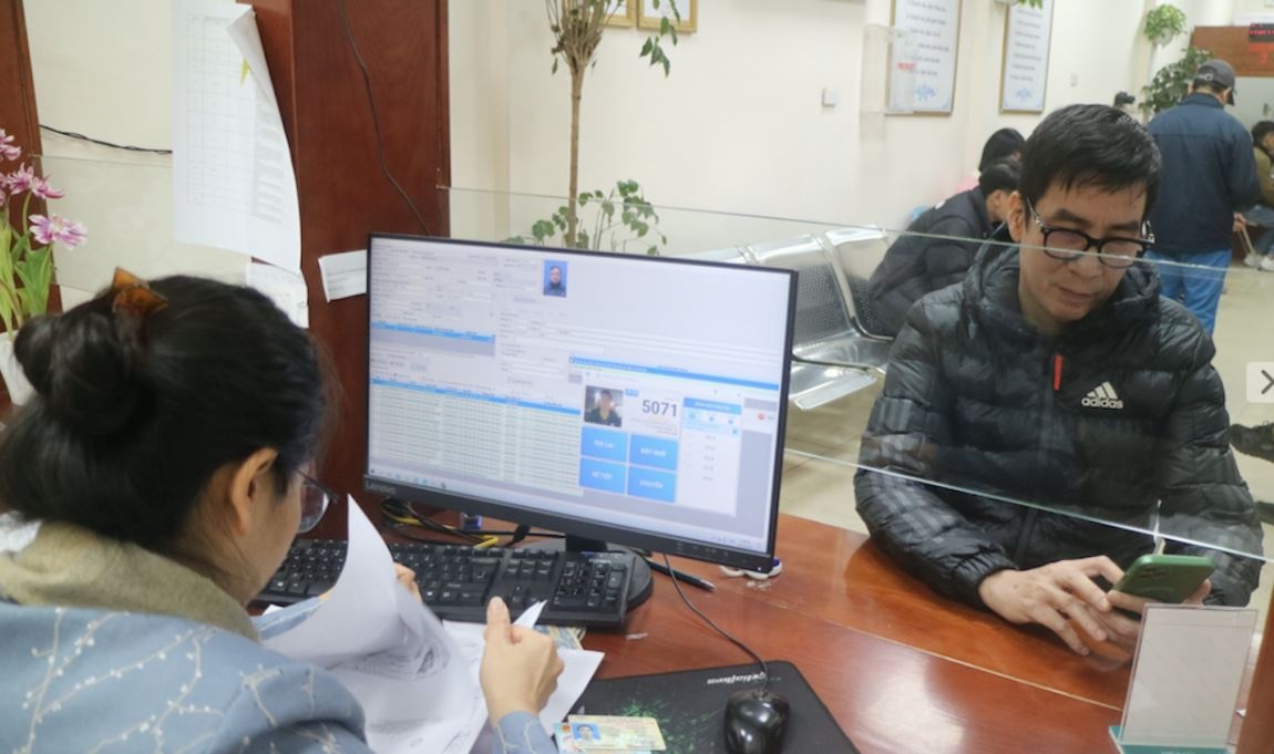 Doi ‘nham’ bang lai xe, muon chuyen lai duoc khong? hinh anh