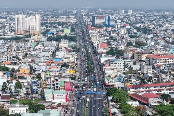 TP.HCM chot lam 4 tuyen duong cua ngo 60.000 ty dong, mo den 12 lan xe hinh anh