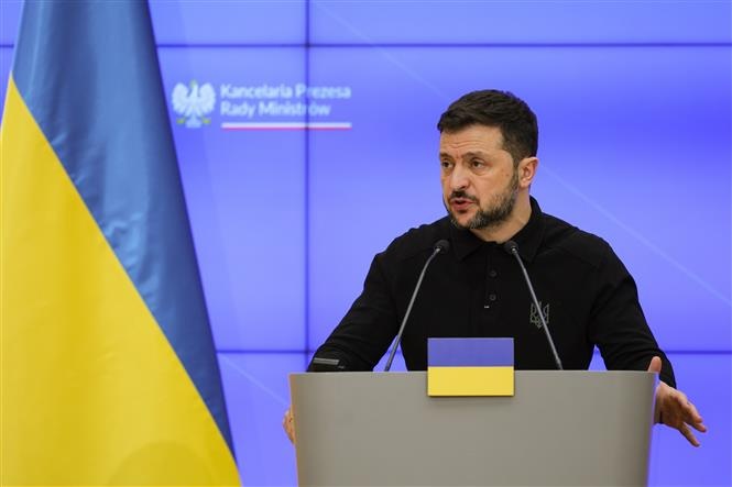 trump quay lung voi zelensky anh 1