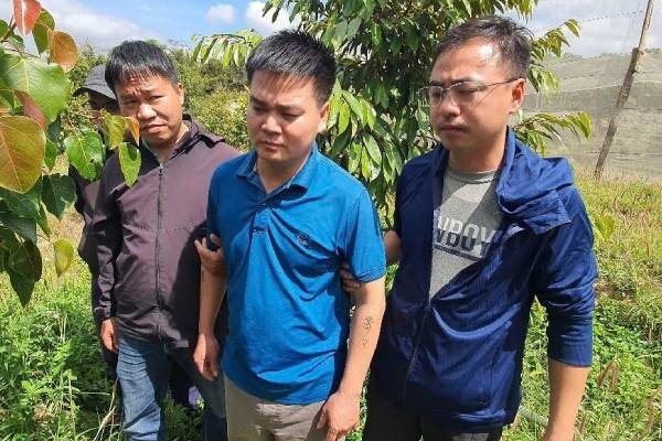 Vu lua dao hon 80 ty dong: Mot bi hai ban 3 can nha o Ha Noi hinh anh