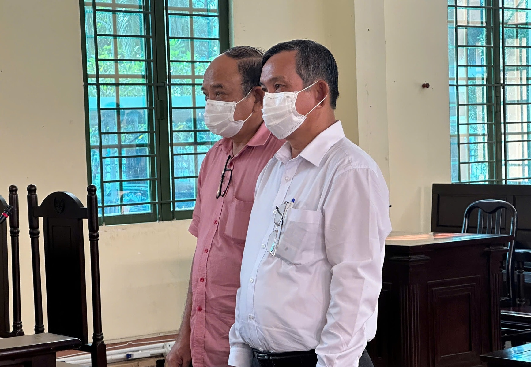 Toan canh vu vo chong chu dau phong Tan Tan cung em trai vuong lao ly hinh anh