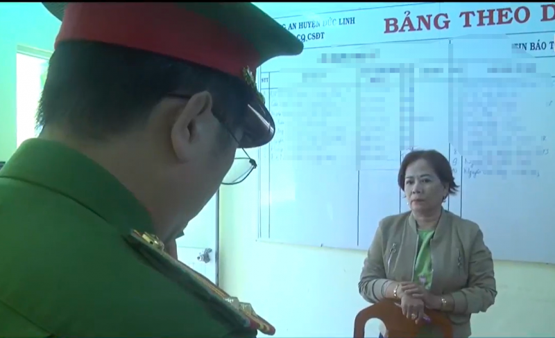 Xuc pham nguoi khac,  Tren mang xa hoi anh 1