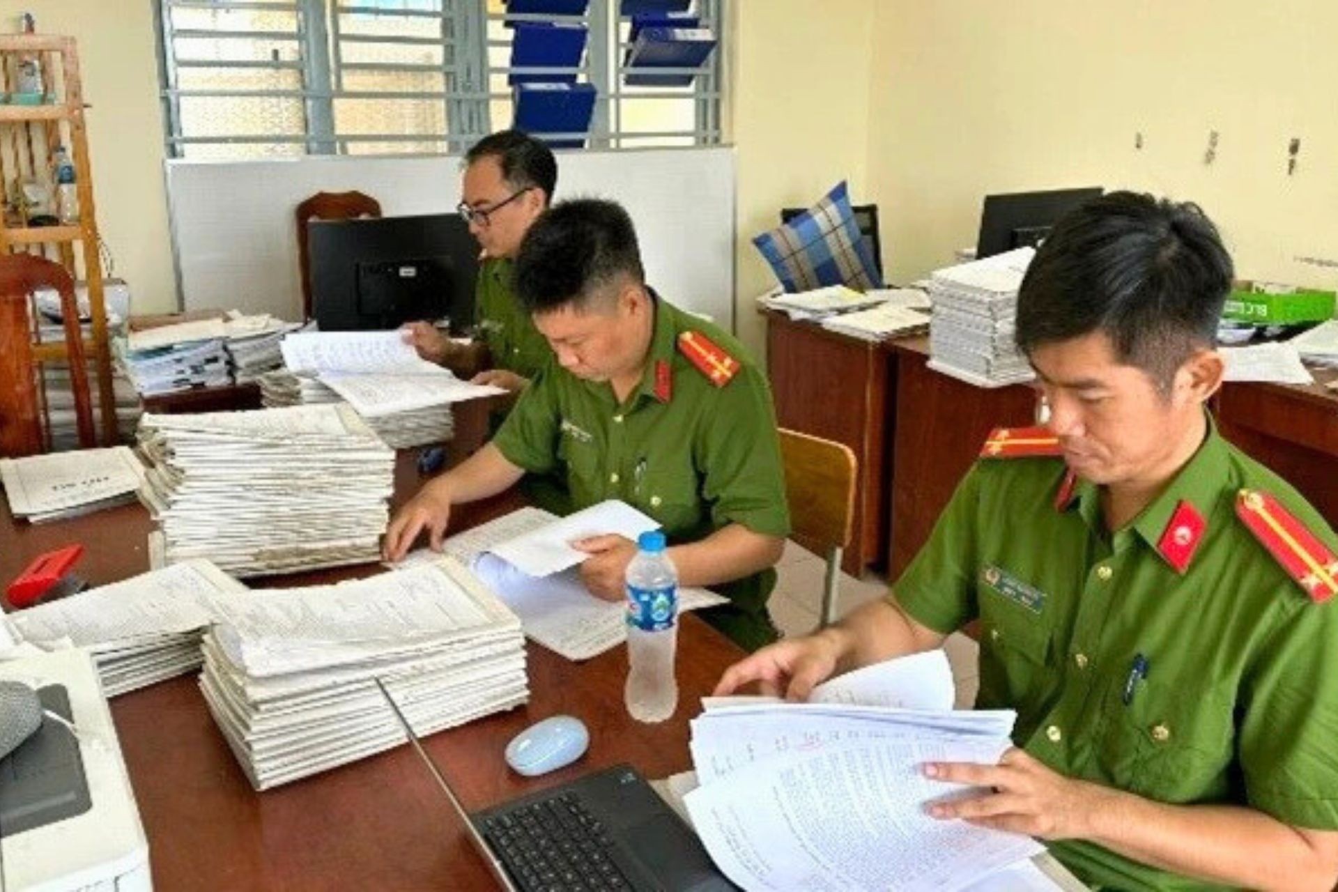 Sai pham boi thuong,  San bay Long Thanh anh 4