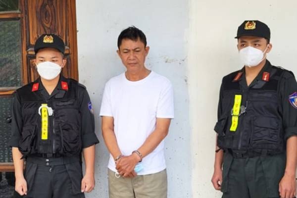 Truy to giam doc trung tam day nghe cap khong hon 3.600 chung chi nghe hinh anh