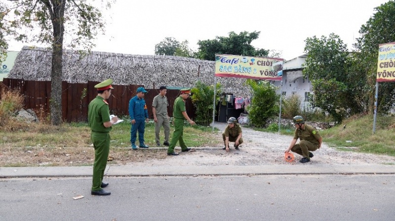 Chu tich,  Hoi nong dan xa,  Binh Phuoc,  Nguyen Tan Hai,  Do Tuan Anh,  Nha nghi Hoang Hung anh 2