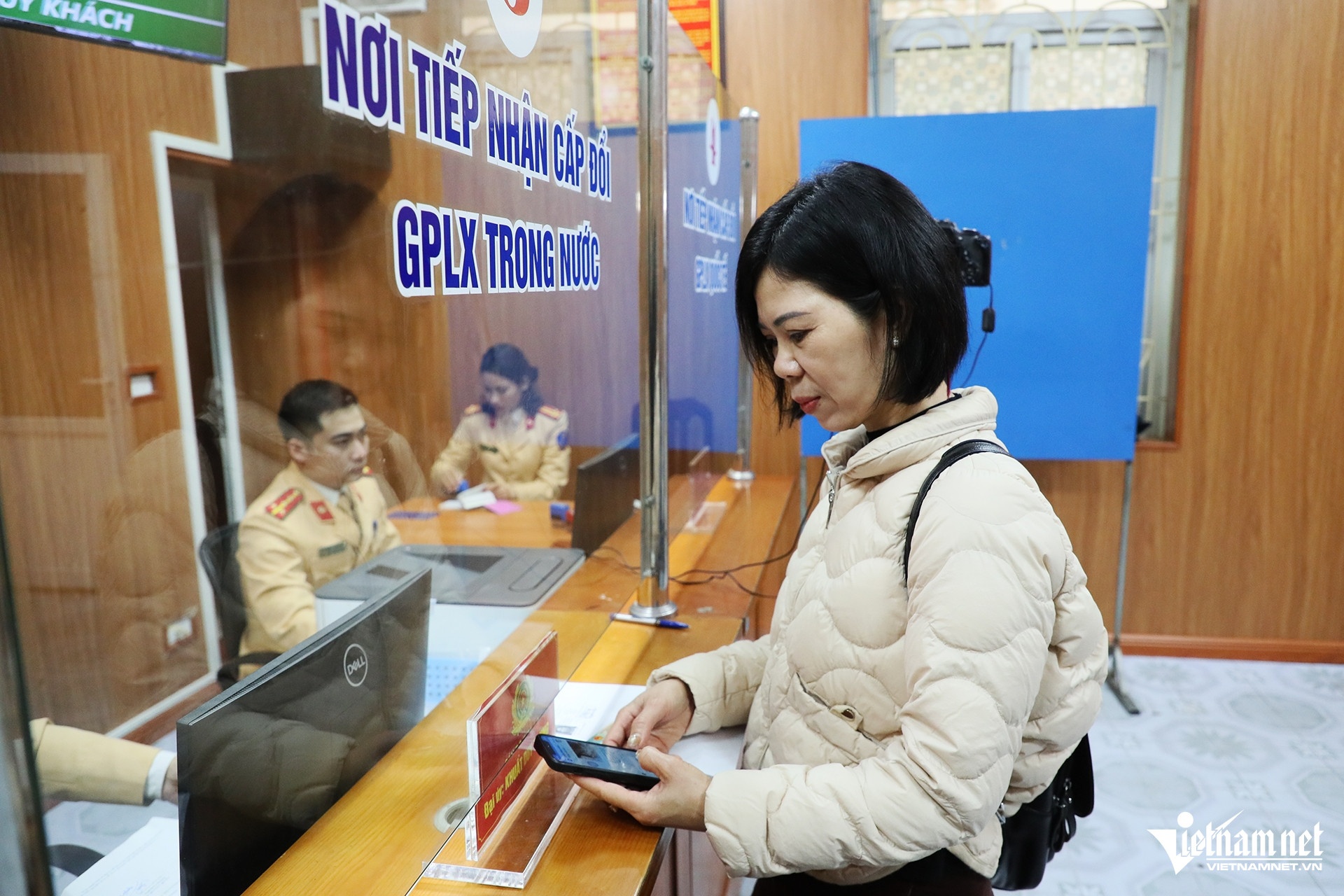 Giay phep xe qua han anh 1