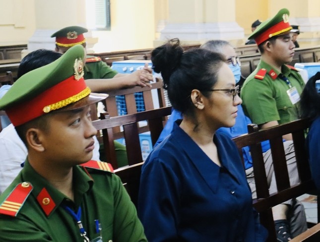 Trương Mỹ Lan,  Trương Huệ Vân,  Vạn Thịnh Phát,  Ngân hàng SCB,  Đô thị Sing Việt,  Chứng khoán Tân Việt ảnh 2 Truong My Lan,  Truong Hue Van,  Van Thinh Phat,  Ngan hang SCB,  Do thi Sing Viet,  Chung khoan Tan Viet anh 2