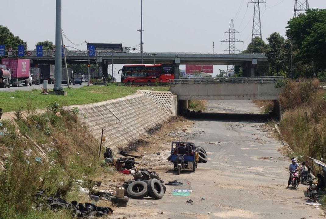 Ly do du an mo rong Xa lo Ha Noi chua the hoan thanh hinh anh