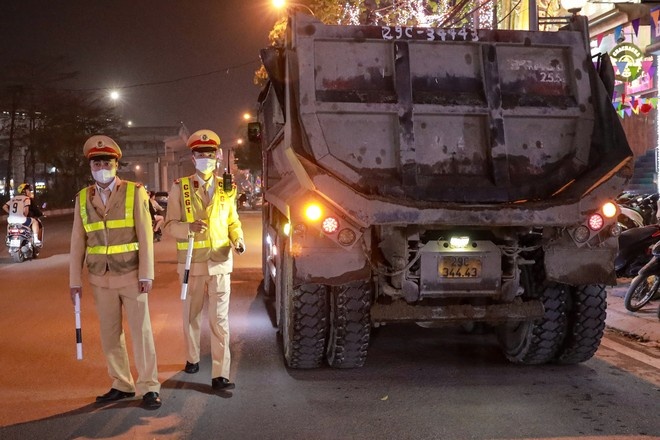 Mu tam thoi,  Tai xe khac anh 4